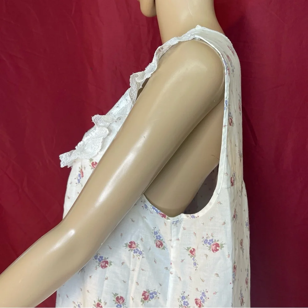 Vintage Handmade Delicate Floral Nightgown Romantic Sleep Dress Medium